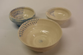 Kerámia tanszak felajánlása: 3 darabos kézzel festett tálkaszett – 2000 Paletta